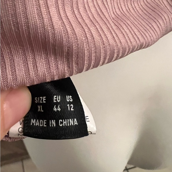 Like new seamless ribbed twist front bra - Picture 3 of 4